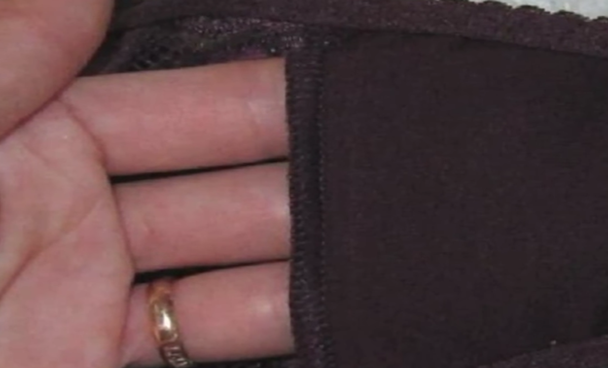 here is the little panties pocket in question - you can fit three fingertips in it easily