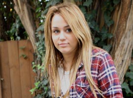 Miley Cyrus To Play 'Sex And The City's' Carrie?