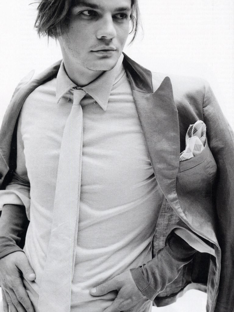 Trent Ford - la célébrité cool, charmante,  de lorigine anglaise dans 2023