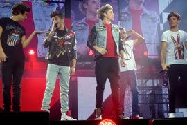 One Direction Perform 'Best Song Ever' For First Time At San Jose Concert (WATCH)