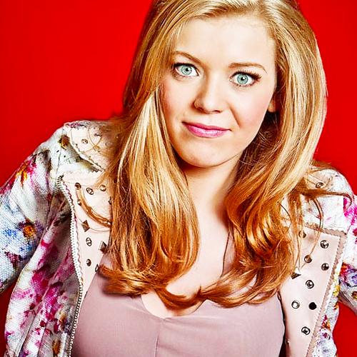 Becky Hill - de coole en lekkere muzikant met Engelse roots in 2023