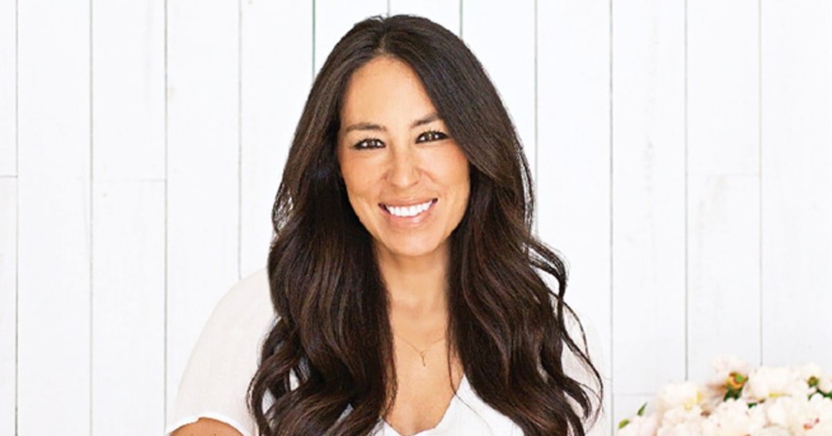 Joanna Gaines - the hot, beautiful, passionate, tv-personality with German, Lebanese, South-Korean, roots in 2017