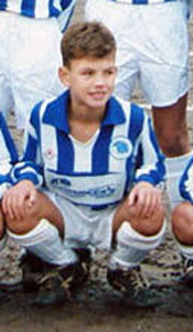 Edin Dzeko childhood photo one at Footballplayerschildhoodpics.blogspot.ro