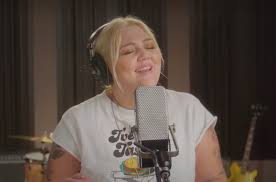 Elle King younger photo one at Billboard.com