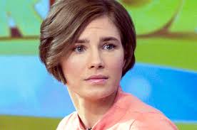 Amanda Knox - the cool, beautiful,  celebrity  with American roots in 2022